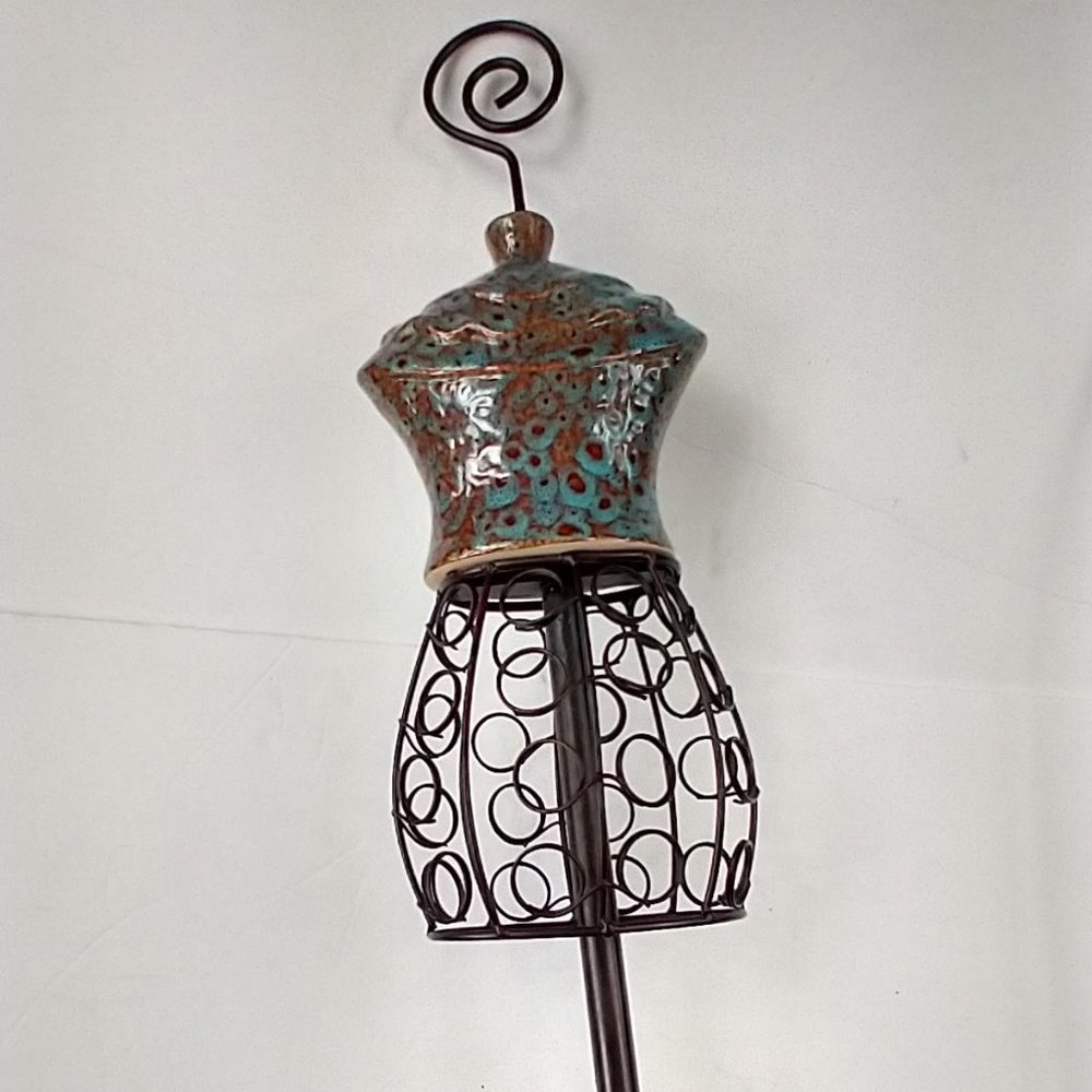 Mannequin Dress Form Tabletop Ceramic Filigree 22"